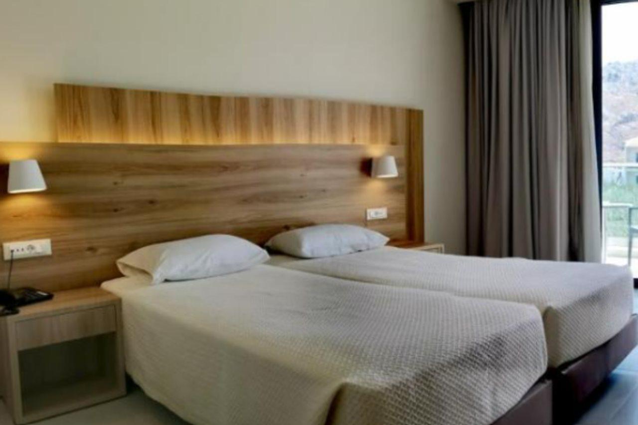Marianna Palace Hotell 4*